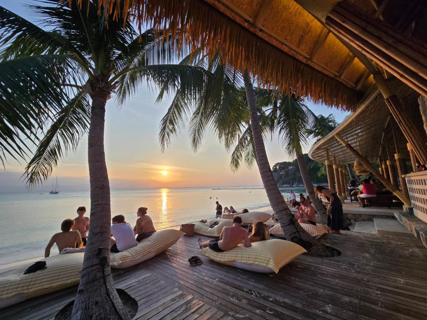 Cocohut Beach Resort Koh Phangan Haad Rin Exteriör bild